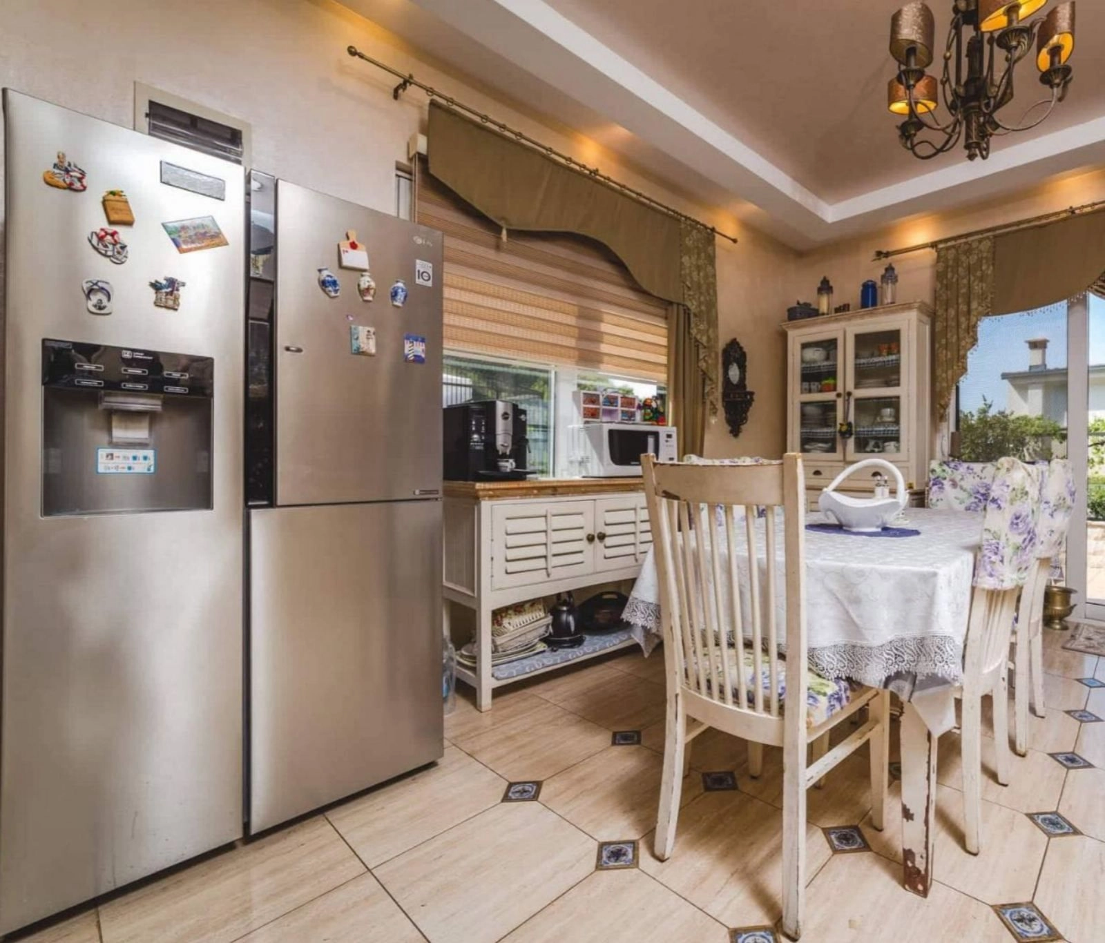 1683573101-viber_slika_2023-05-08_15-06-10-674 Izdavanje: Kuća 200 m² – Rafailovići, Budva — fotografija 17