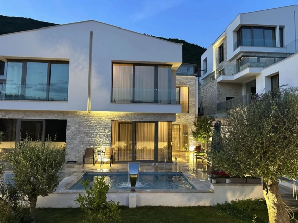 Kuća 400 m² – Kumbor, Herceg Novi