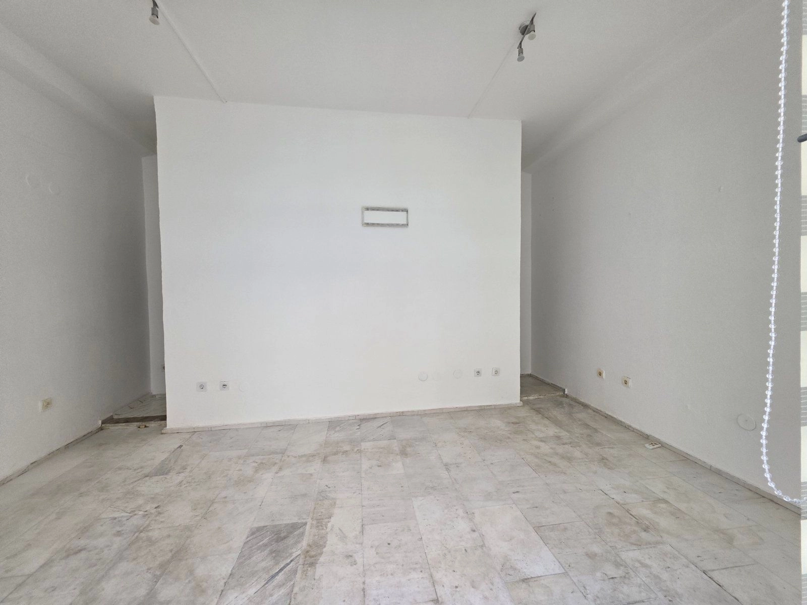 725e4d46-9d11-460b-baa3-50ca02377ffe Poslovni prostor 18 m² u centru Budve — fotografija 7