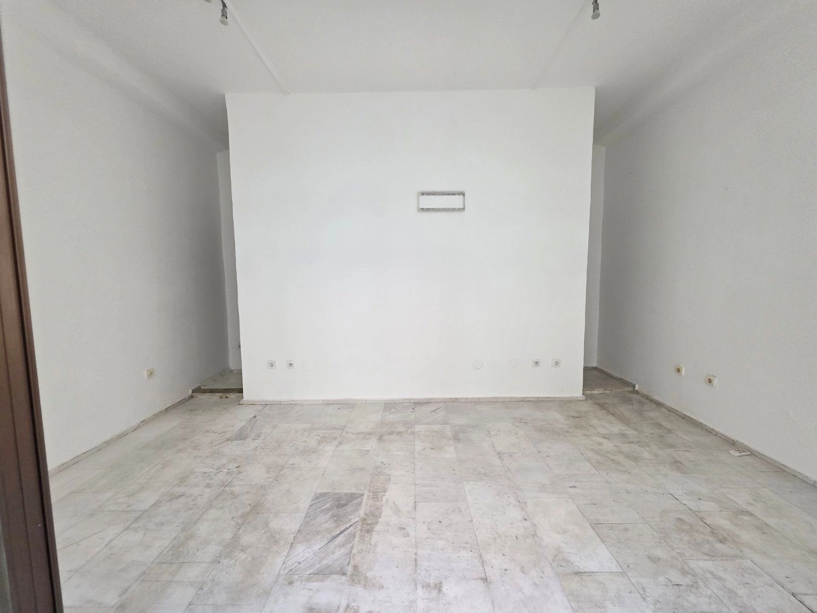 581a3a9e-8e8d-4ebb-ba5e-5158699a29b6 Poslovni prostor 18 m² u centru Budve — fotografija 8
