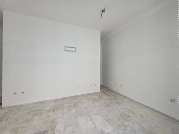 Poslovni prostor 18 m² u centru Budve — fotografija 9