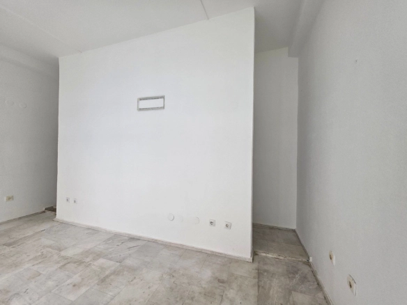 Poslovni prostor 18 m² u centru Budve — fotografija 13