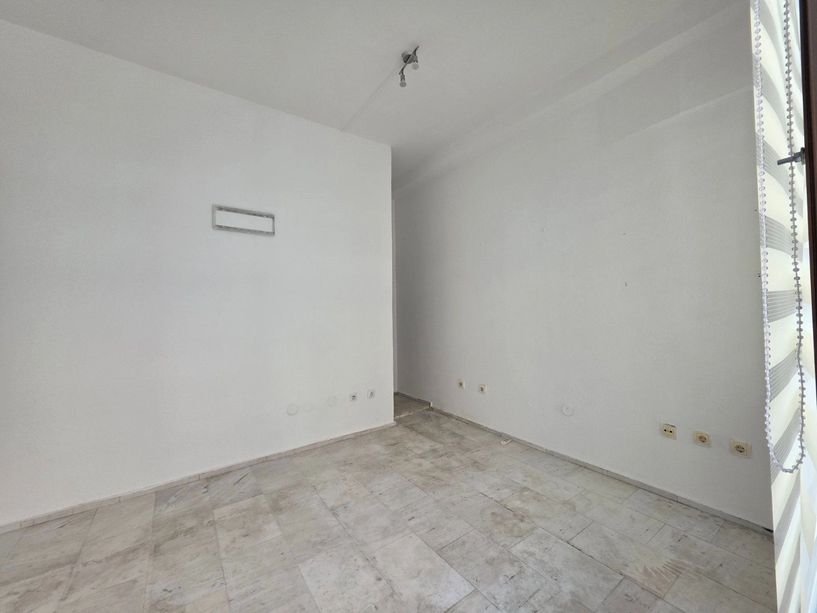 ba86faf7-42c8-42f3-884b-d655e8ce6e83 Poslovni prostor 18 m² u centru Budve — fotografija 18