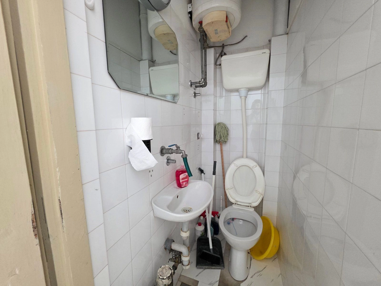 c33e69a1-ff16-40d8-b279-fe8a6e62752f Poslovni prostor 18 m² u centru Budve — fotografija 20