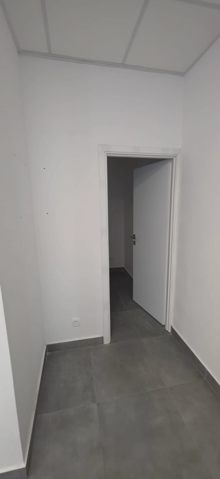 Izdavanje: Poslovni prostor 93 m² – Bečići, Budva — fotografija 4
