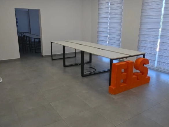 Izdavanje: Poslovni prostor 93 m² – Bečići, Budva — fotografija 9