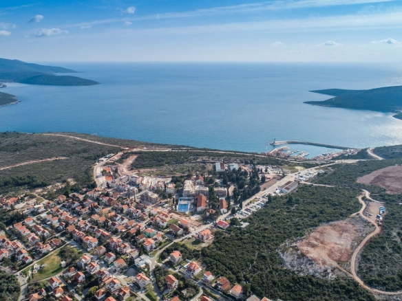 Dvosoban stan 97 m² – Tivat