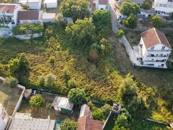 Urbanizovani plac u naselju Mrčevac, Tivat — fotografija 2