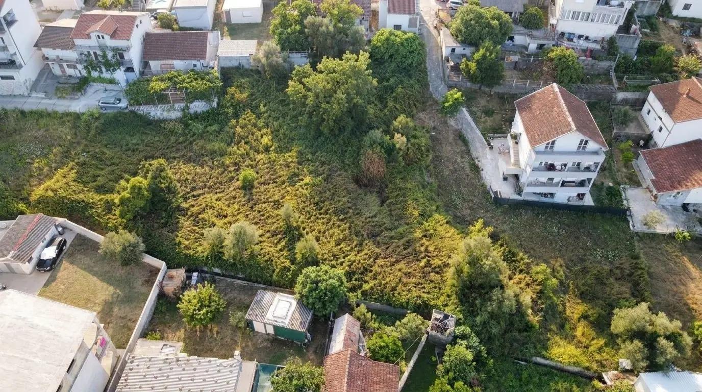 f8e77ba3-b4c4-4f7e-a016-ed8d38abb7e7 Urbanizovani plac u naselju Mrčevac, Tivat — fotografija 2