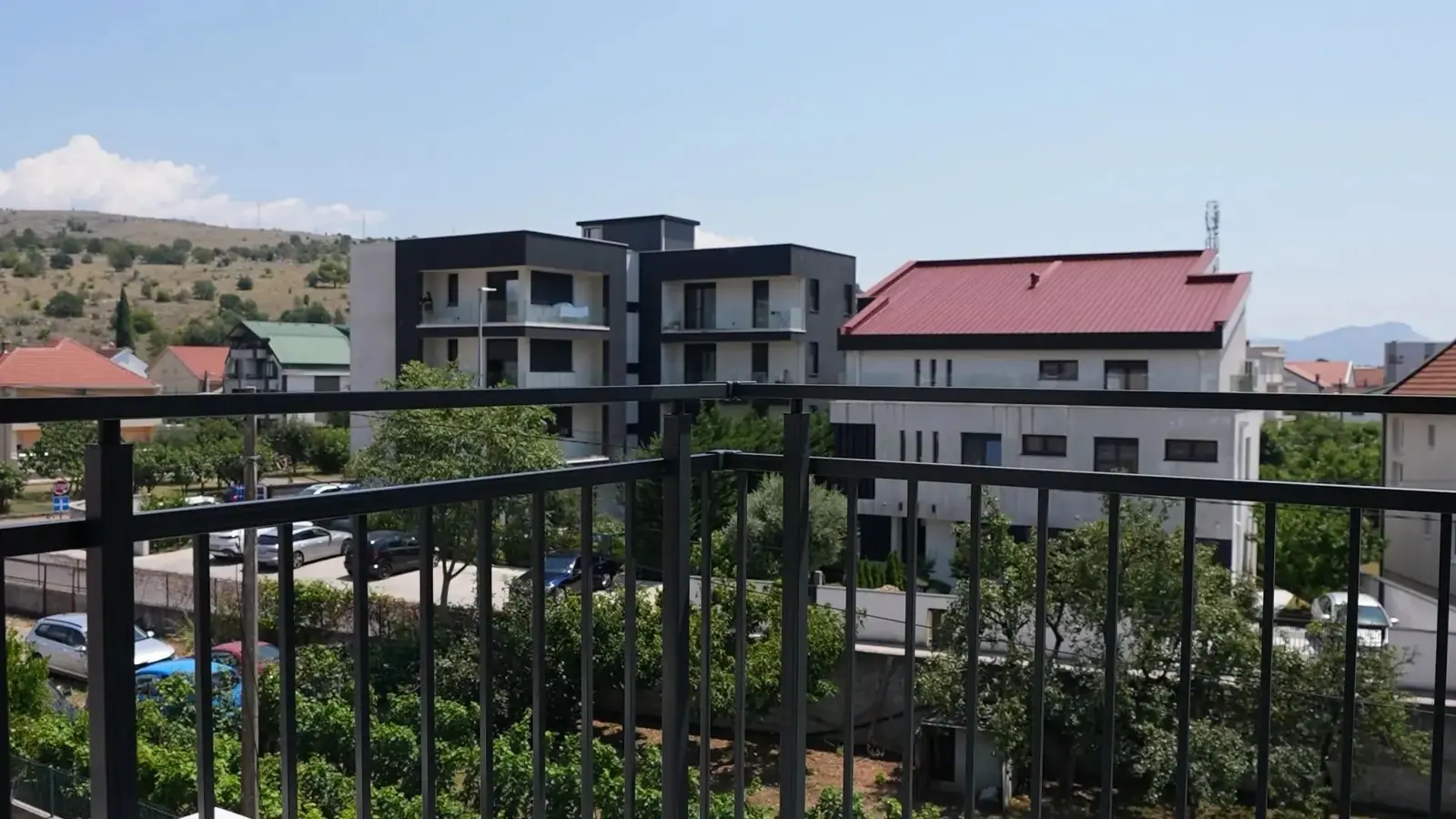 Namješten jednosoban stan u novogradnji, Podgorica — fotografija 15