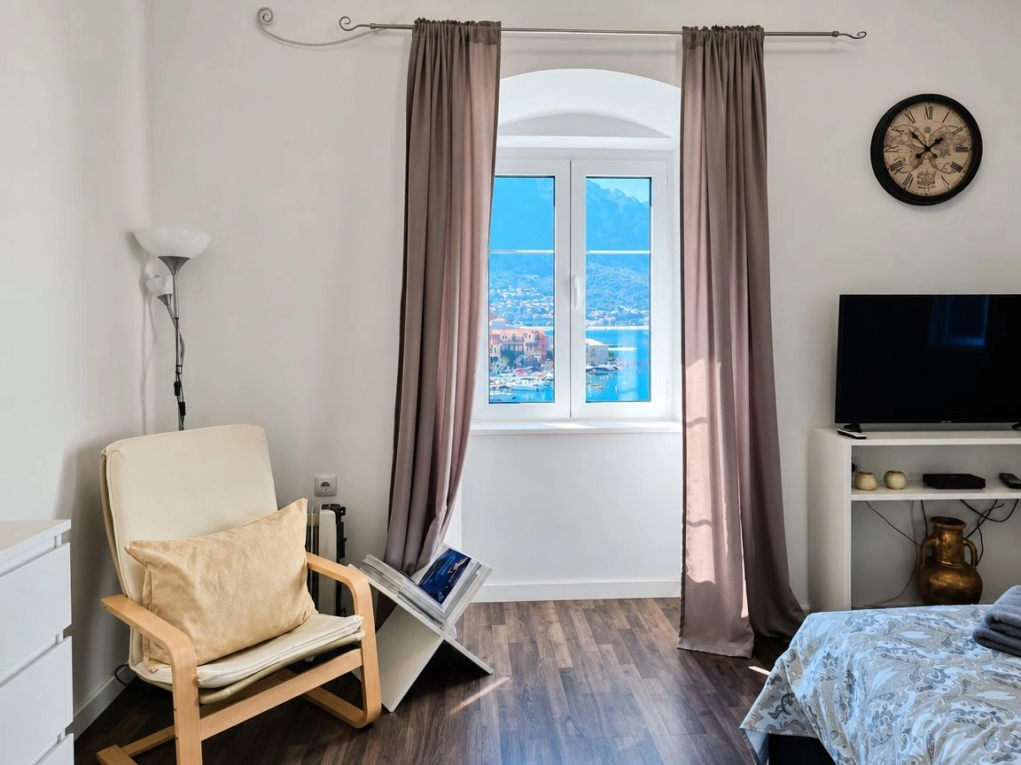 c8376c1e-ff80-46f2-bd11-ec7a27bbeb5e Jednosoban stan 42 m² – Stari Grad Kotor, Kotor
