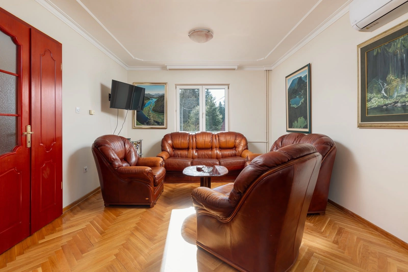 b6c41a02-bcd6-470d-b6a8-605d3299165f Kuća 200 m² – Žabljak — fotografija 2