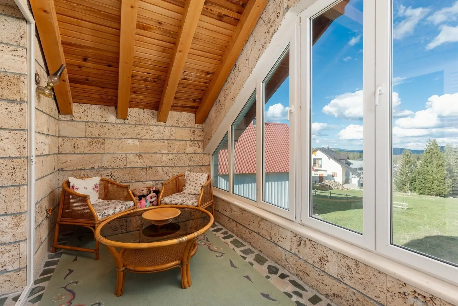e530f10f-bd5f-4ded-abf2-1809c3893814 Kuća 200 m² – Žabljak — fotografija 3