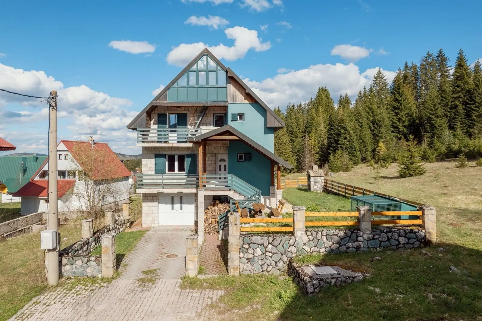 f9c7ce45-29a0-452a-91d5-18051074d6ae Kuća 200 m² – Žabljak — fotografija 19