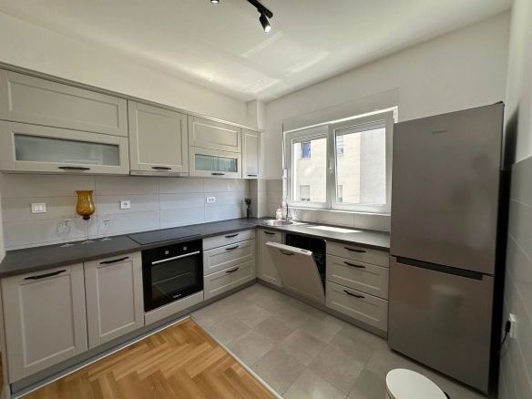 Izdavanje: Četvorosoban stan 129 m² – Rozino, Budva — fotografija 9