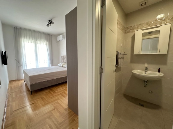 Izdavanje: Četvorosoban stan 129 m² – Rozino, Budva — fotografija 12