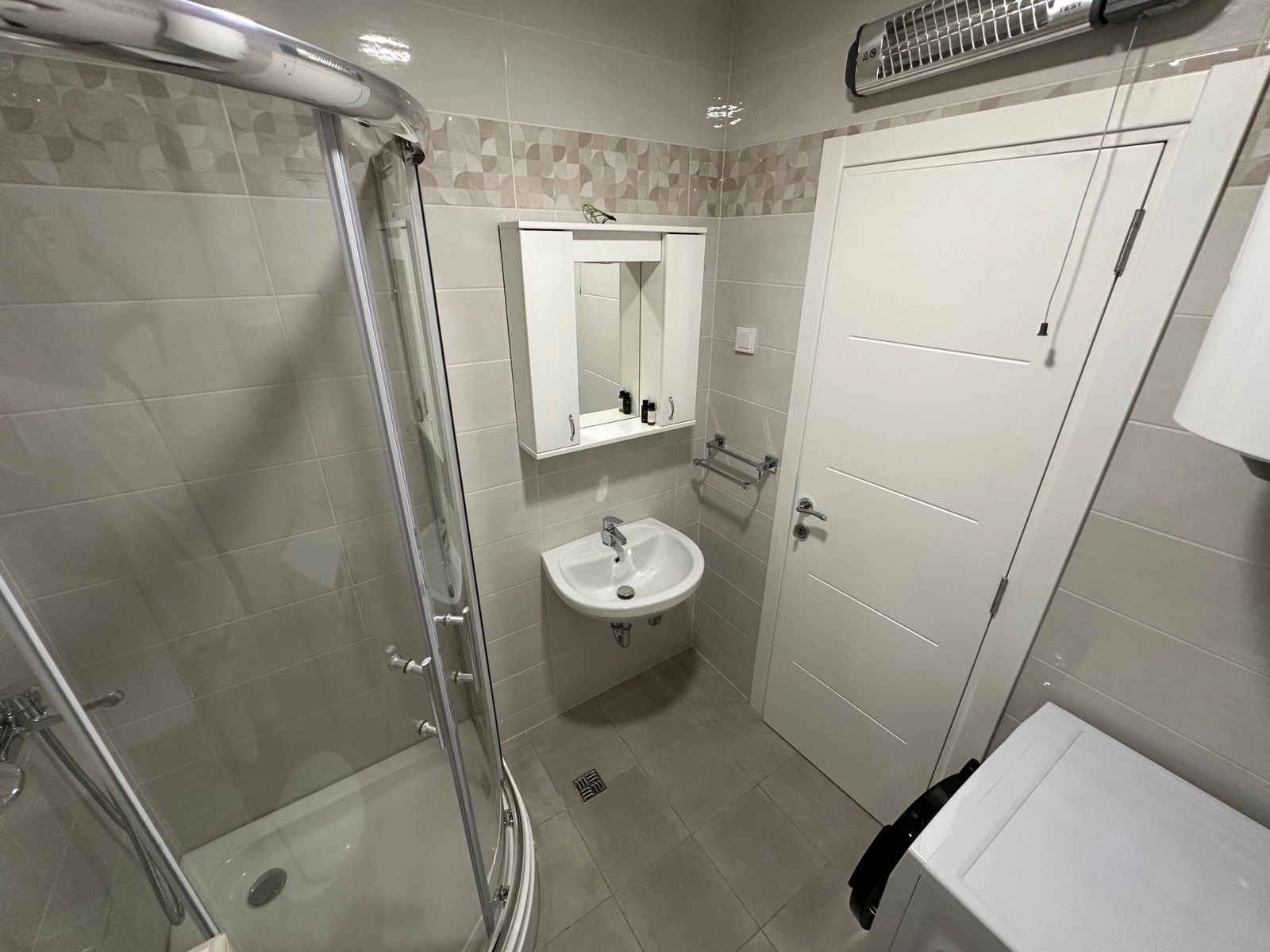 Izdavanje: Četvorosoban stan 129 m² – Rozino, Budva — fotografija 17