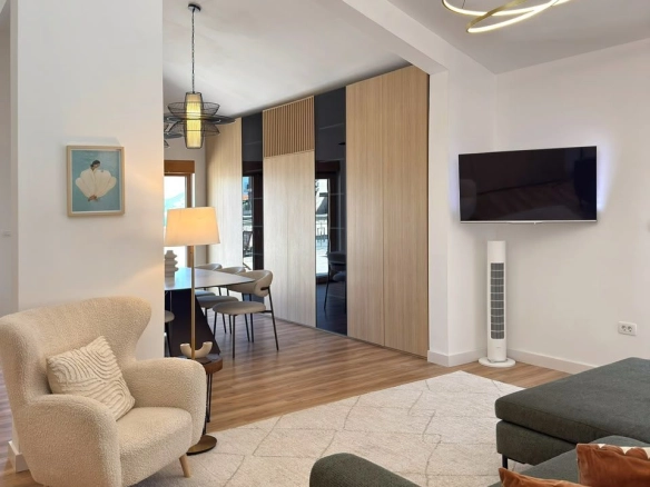 Izdavanje: Dvosoban stan 136 m² – Pržno, Budva