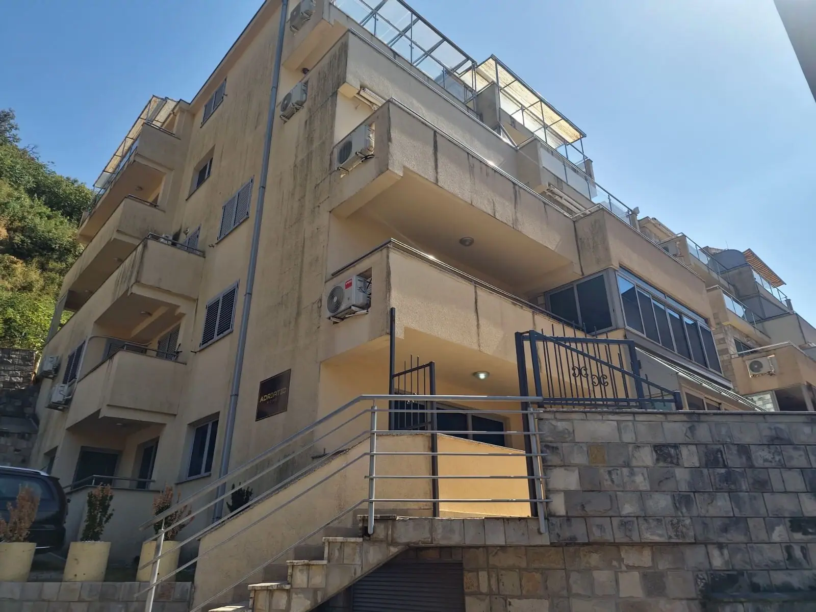 Dvosoban stan u Kamenovu, Budva — fotografija 16