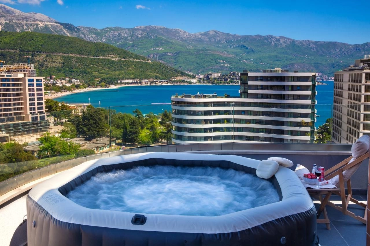 Trosoban stan 95 m² – Gospoština, Budva — fotografija 2