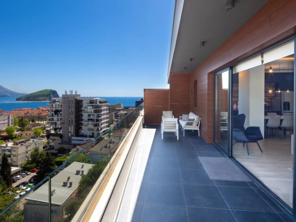 Trosoban stan 95 m² – Gospoština, Budva — fotografija 15
