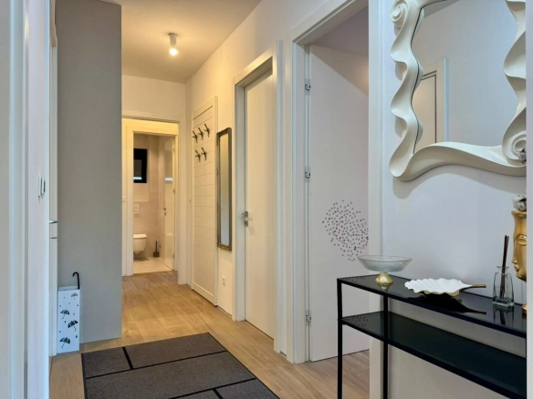 Trosoban stan 95 m² – Gospoština, Budva — fotografija 16