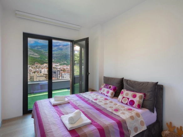 Trosoban stan 95 m² – Gospoština, Budva — fotografija 17