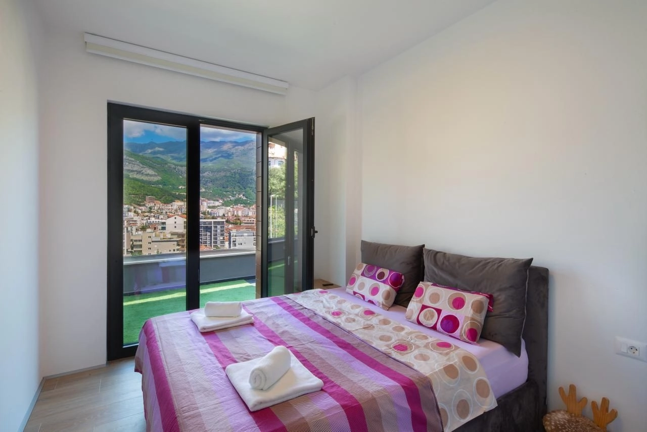 Trosoban stan 95 m² – Gospoština, Budva — fotografija 17
