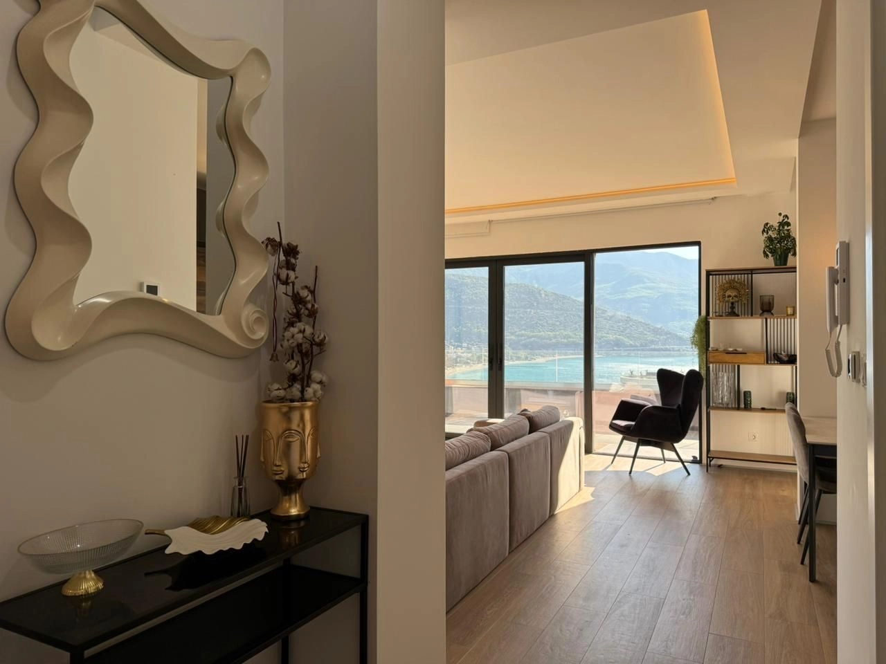 Trosoban stan 95 m² – Gospoština, Budva — fotografija 18