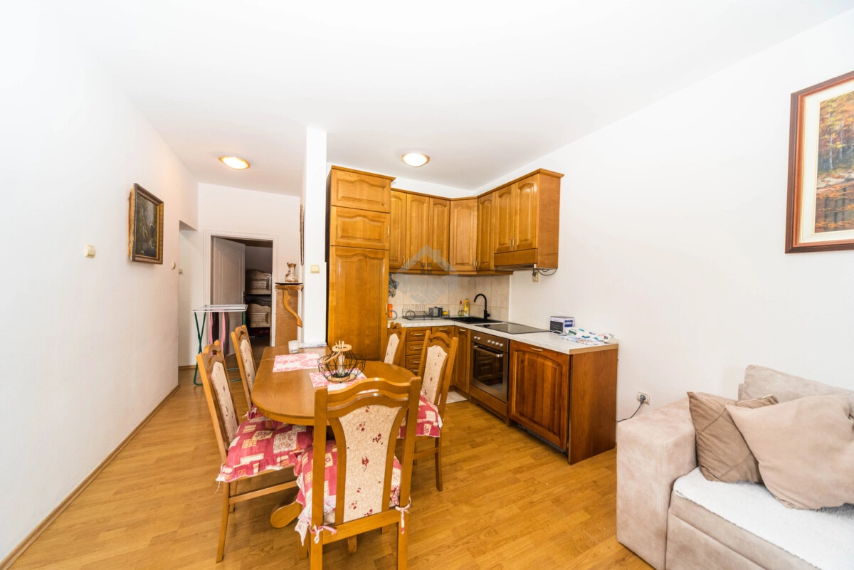 Jednosoban-stan-47-m²-Babilonija-–-Budva-3 Jednosoban stan 47 m², Babilonija – Budva