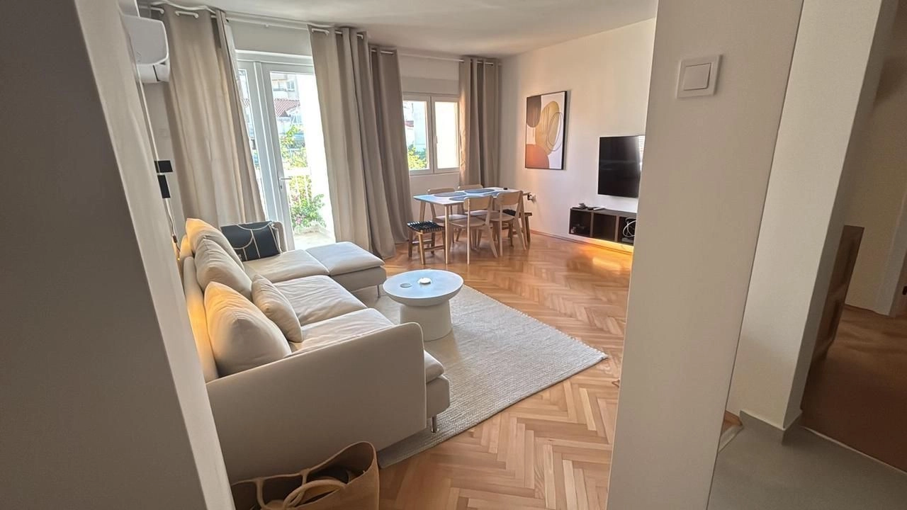 bba92802-3a76-49b8-9392-2d29b58f6f92 Izdavanje: Trosoban stan 74 m² – Golubovina, Budva
