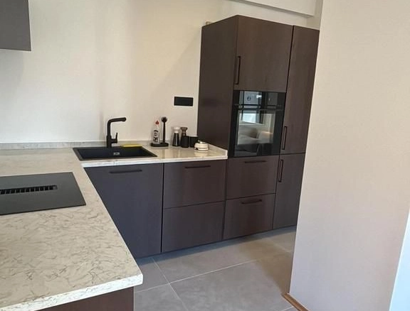Izdavanje: Trosoban stan 74 m² – Golubovina, Budva — fotografija 12