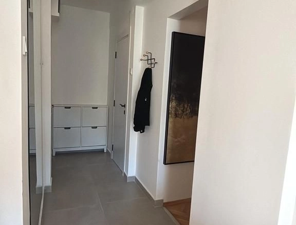 Izdavanje: Trosoban stan 74 m² – Golubovina, Budva — fotografija 17