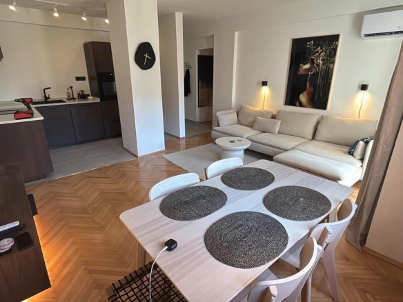 Izdavanje: Trosoban stan 74 m² – Golubovina, Budva — fotografija 21