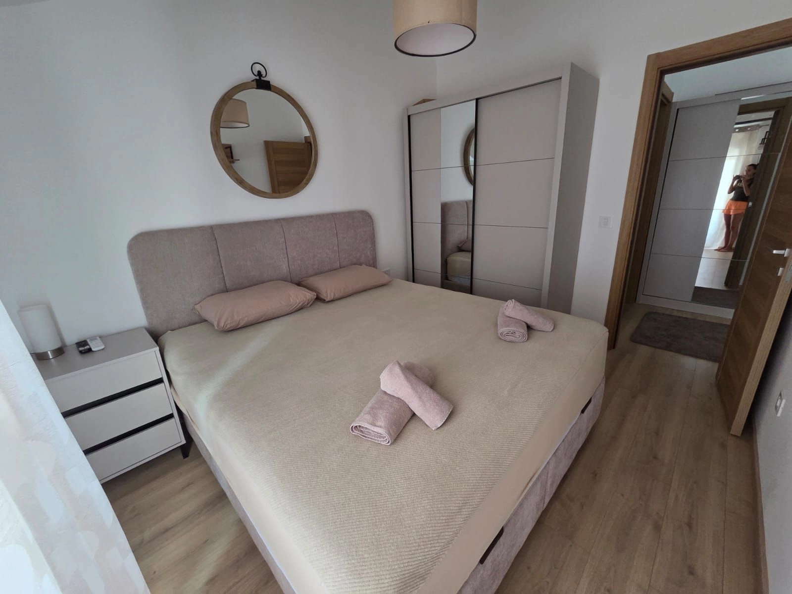 57e5ea75-cabc-4d1a-a72e-6e8660677e58 Izdavanje: Jednosoban stan 45 m² – Podkošljun, Budva — fotografija 2