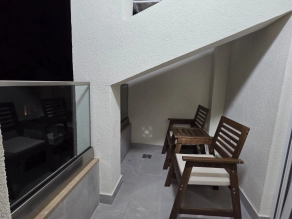 Izdavanje: Jednosoban stan 45 m² – Podkošljun, Budva — fotografija 9