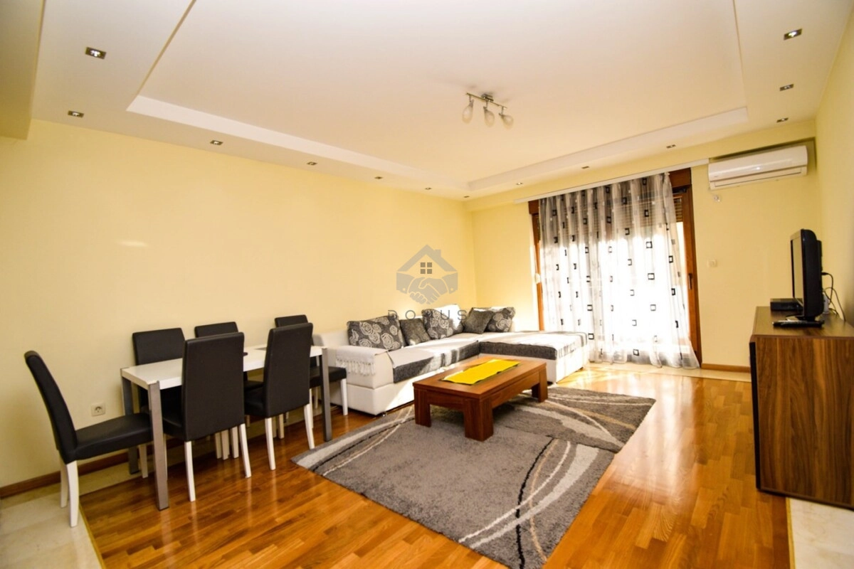 Jednosoban stan 55 m² + garaža