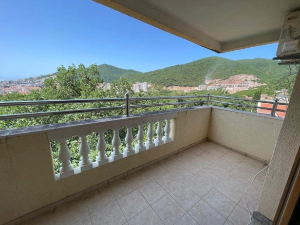 Dvosoban stan 140 m² – Lazi, Budva — fotografija 5