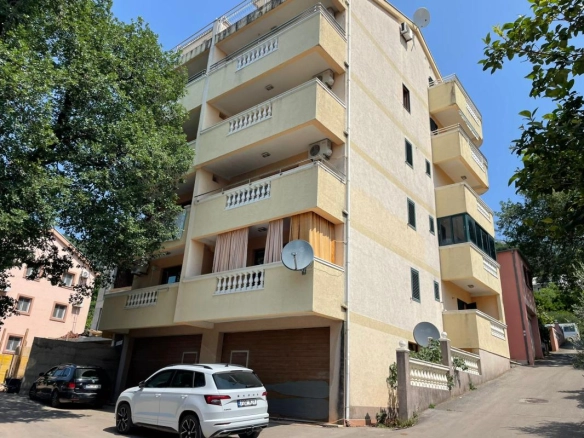 Dvosoban stan 140 m² – Lazi, Budva — fotografija 6
