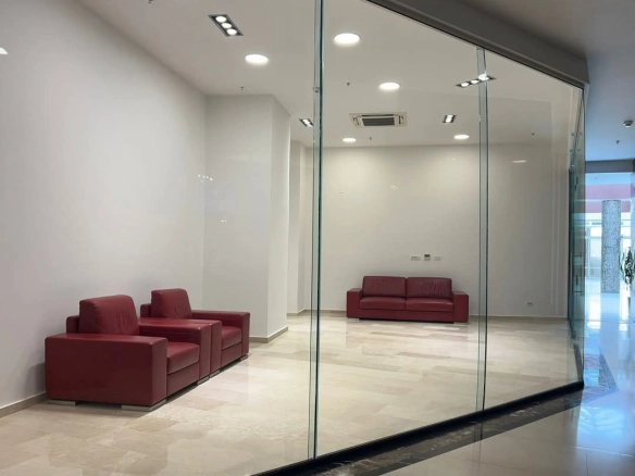 Izdavanje: Poslovni prostor 45 m² – Budva — fotografija 3