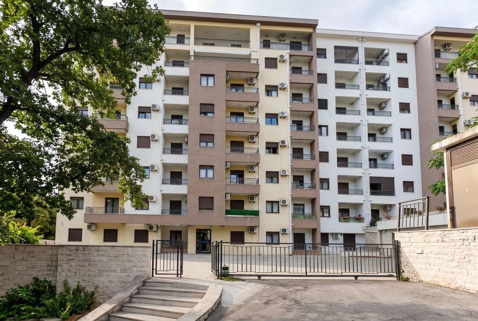 ddccb666-6ec6-4486-8165-69eeebeafa10 Jednosoban stan u novoj zgradi, Lazi, Budva — fotografija 13