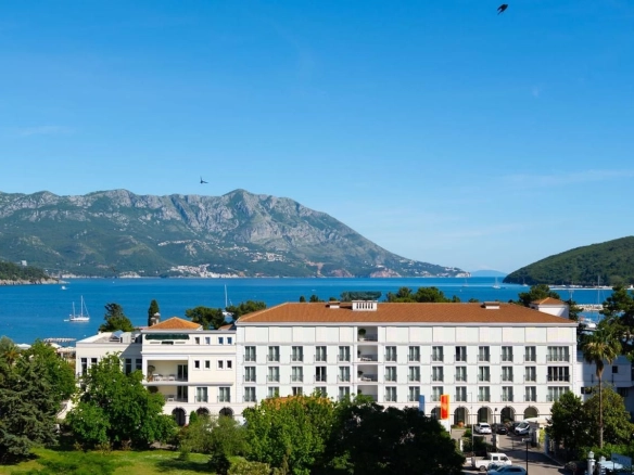 Izdavanje: Dvosoban stan 94 m² – Budva — fotografija 7
