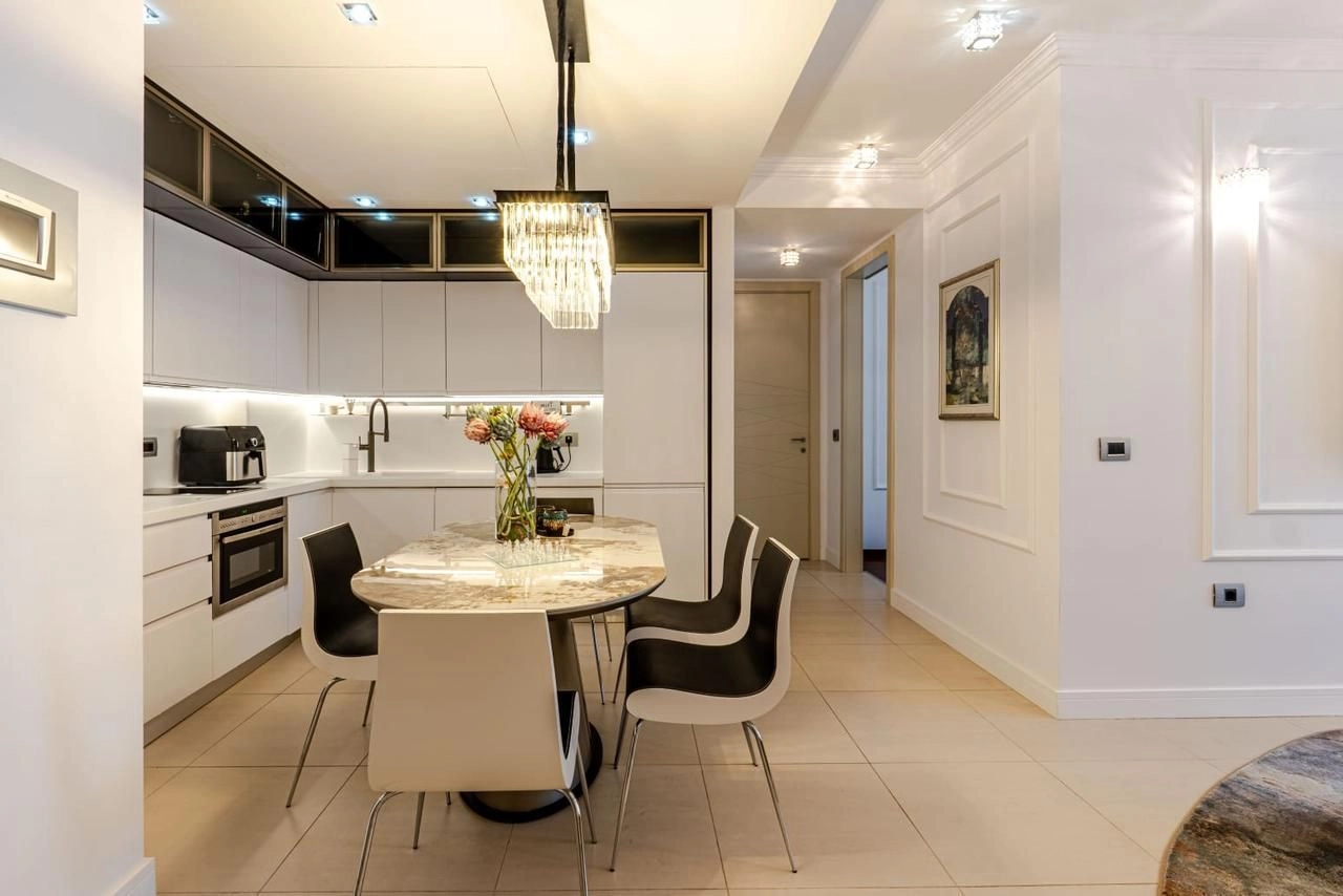 4f8a0d44-54ce-4cd7-8a8f-0a968ab2bf46 Izdavanje: Dvosoban stan 94 m² – Budva — fotografija 11