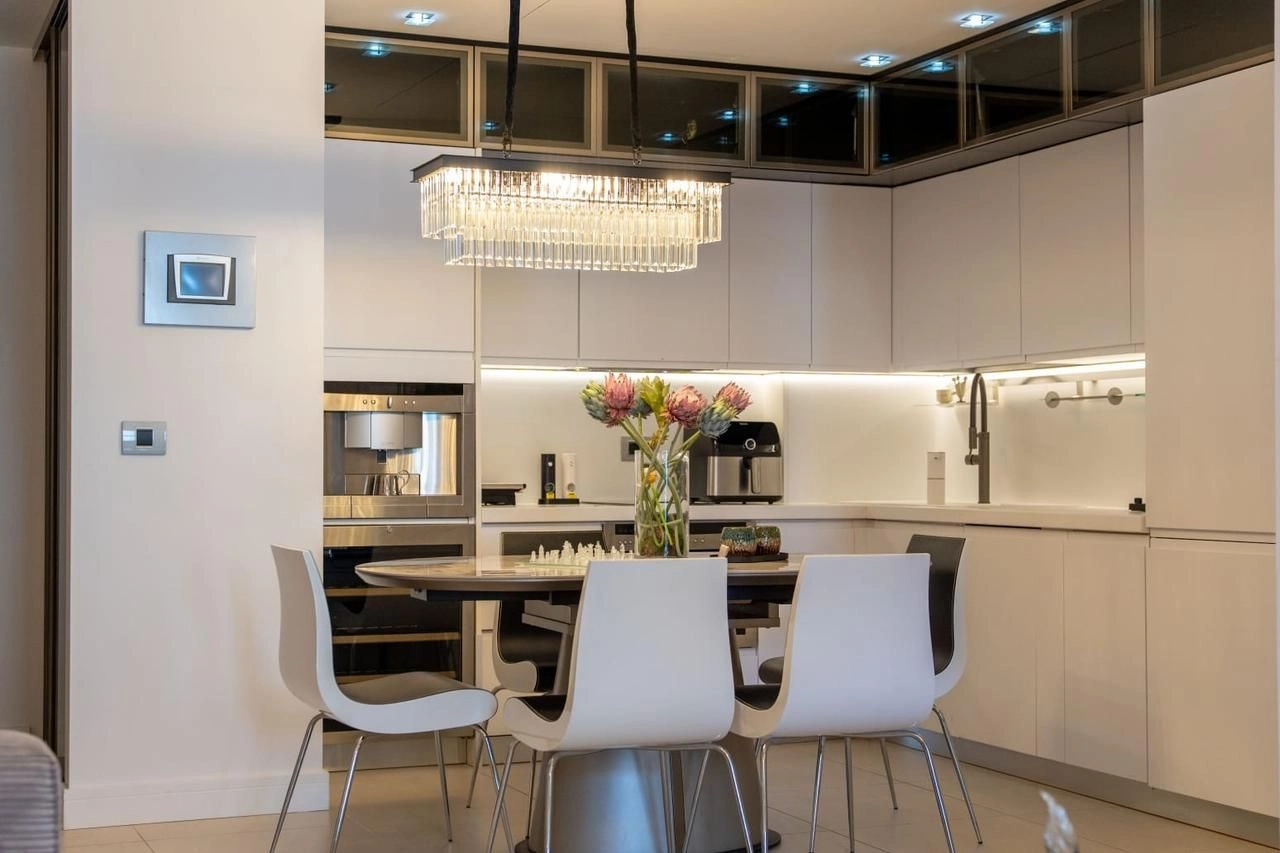 28e4b4bf-8ab0-481f-a5d2-f095a0238e3f Izdavanje: Dvosoban stan 94 m² – Budva — fotografija 15