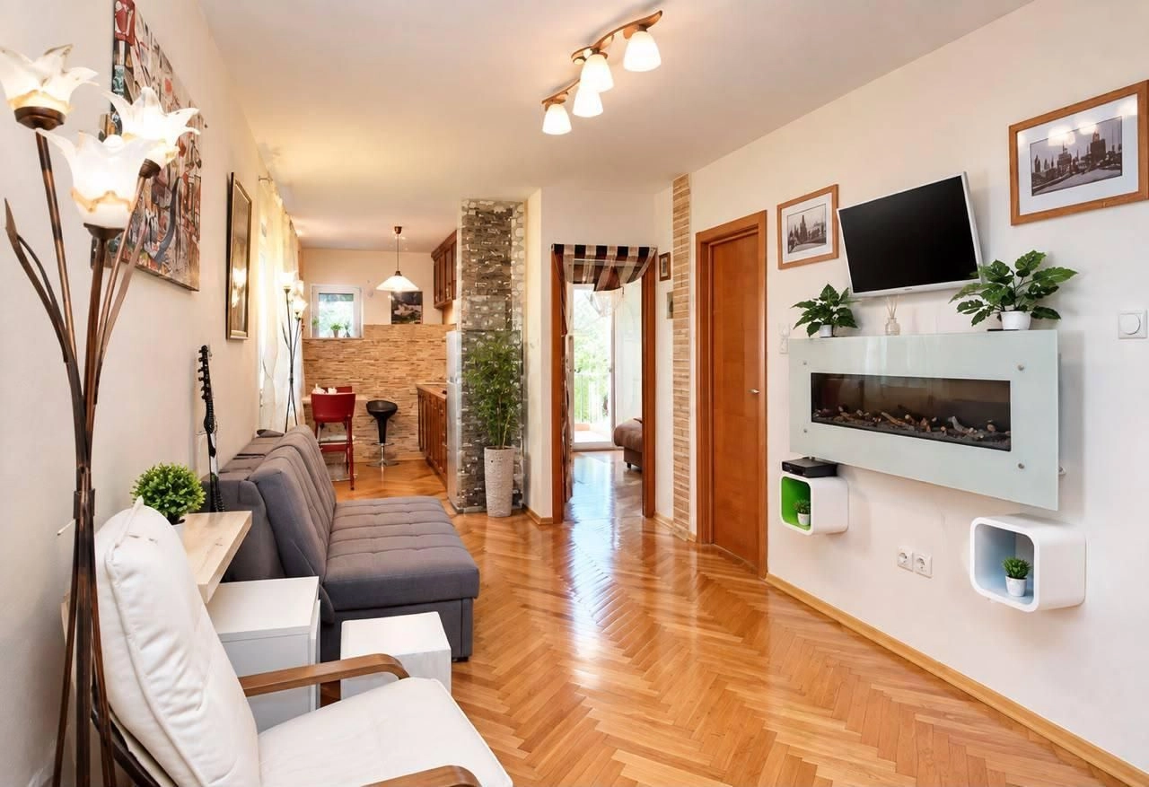 7b7261a0-b059-4dd3-8513-19b9bcaa35e9 Izdavanje: Dvosoban stan 52 m² – Babin Do, Budva