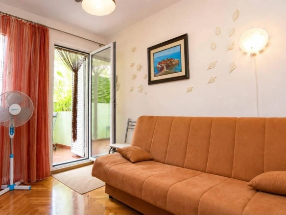 Izdavanje: Dvosoban stan 52 m² – Babin Do, Budva — fotografija 2
