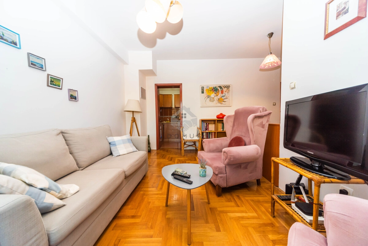 Jednosoban-namjesten-stan-50-m²-Centar-–-Podgorica-7 Jednosoban namješten stan u Centru, Podgorica — fotografija 8