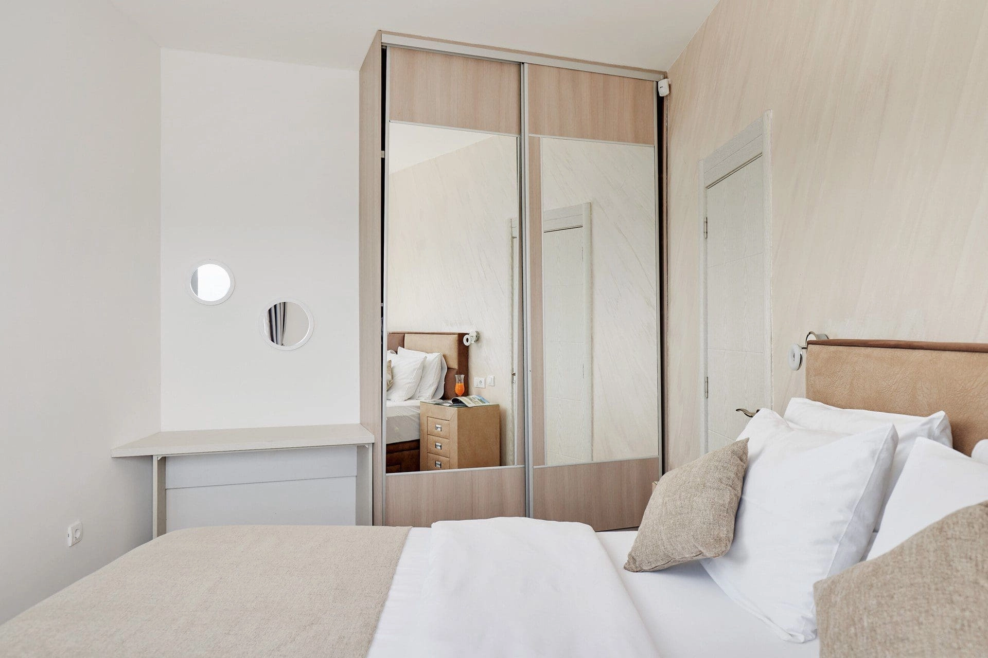 Vila-sa-bazenom-i-pogledom-na-zaliv-Tivat-8 Kuća 220 m² – Tivat — fotografija 9