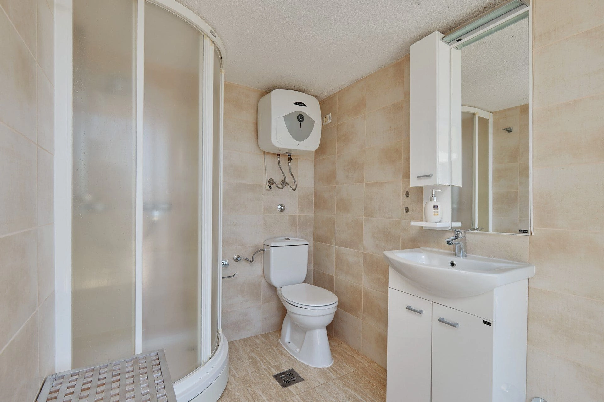 Vila-sa-bazenom-i-pogledom-na-zaliv-Tivat-10 Kuća 220 m² – Tivat — fotografija 11