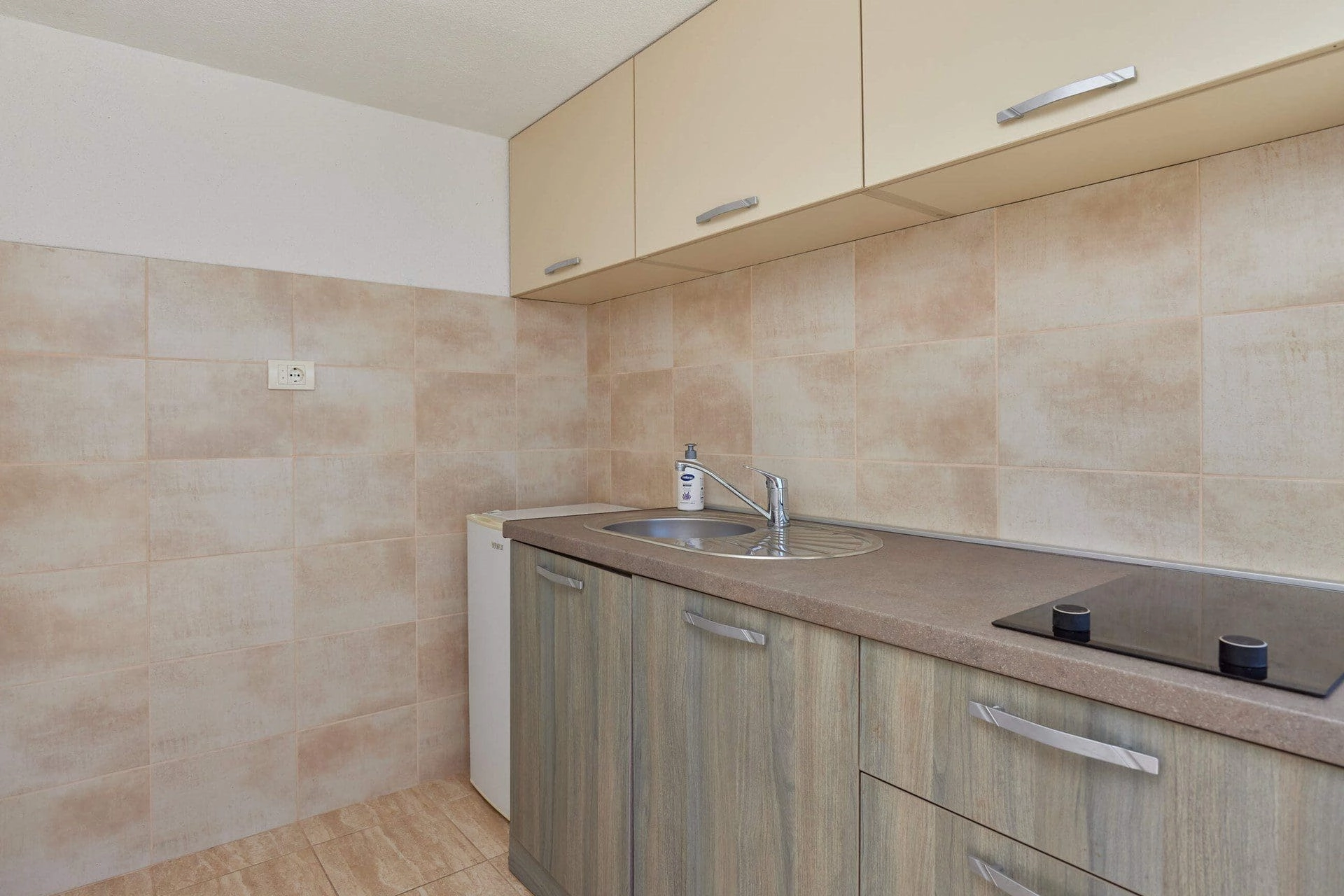 Vila-sa-bazenom-i-pogledom-na-zaliv-Tivat-14 Kuća 220 m² – Tivat — fotografija 15